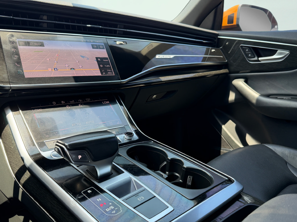 Used 2019 Audi Q8 Premium Plus w/ Premium Plus AWD/4WD image 21