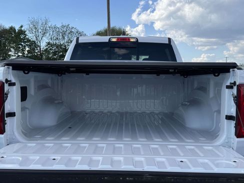 New 2026 RAM 1500 Laramie AWD/4WD image 18