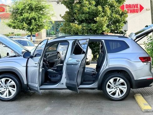 Used 2021 Volkswagen Atlas SE FWD image 12