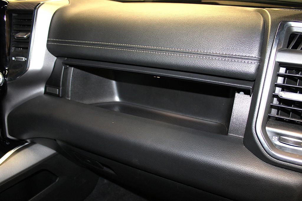 Certified 2026 RAM 1500 Laramie AWD/4WD image 32