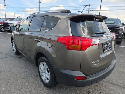 Used 2014 Toyota RAV4 LE AWD/4WD image 4
