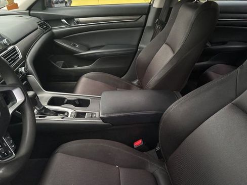 Used 2018 Honda Accord LX image 10