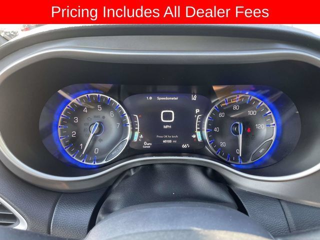 Used 2025 Chrysler Pacifica Select FWD image 25