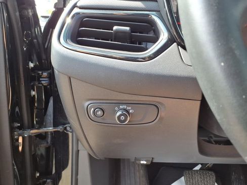 Used 2023 Chevrolet Equinox RS AWD/4WD image 14