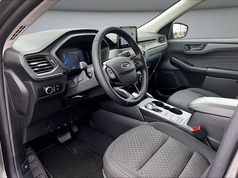 New 2025 Ford Escape Active w/ Cold Weather Package image 7
