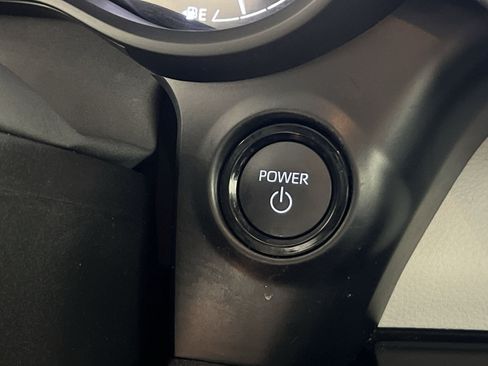 Used 2025 Toyota Sienna XLE AWD/4WD image 35