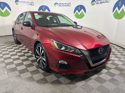 Used 2020 Nissan Altima 2.5 SR image 1