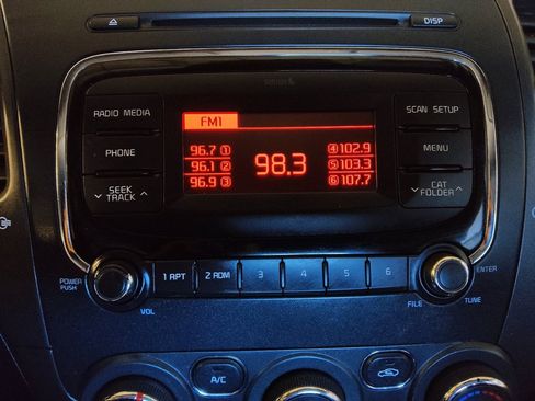 Used 2018 Kia Forte LX image 25