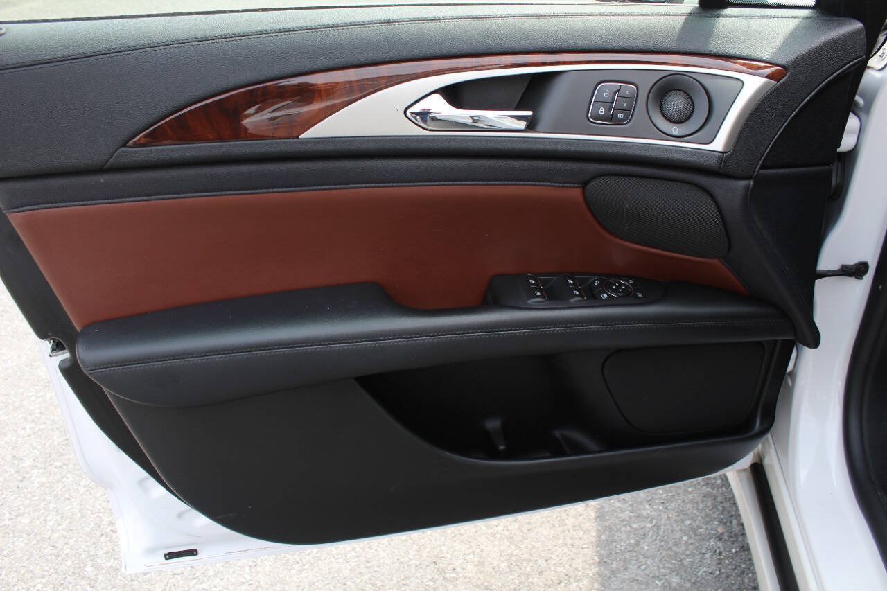 Used 2020 Lincoln MKZ Reserve w/ Monochromatic Package AWD/4WD image 24