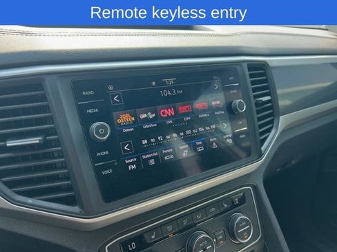 Used 2021 Volkswagen Atlas SE w/ Panoramic Sunroof Package image 8