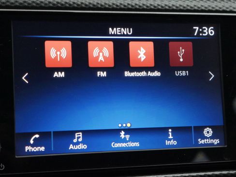 Used 2021 Nissan Kicks SV w/ Exterior Package image 9