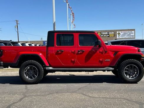Certified 2022 Jeep Gladiator Overland w/ Trailer Tow Package AWD/4WD image 2