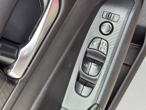 Used 2024 Nissan Altima 2.5 SV FWD image 12