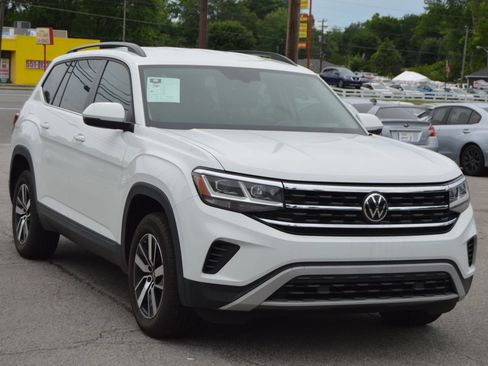Used 2021 Volkswagen Atlas SE FWD image 2