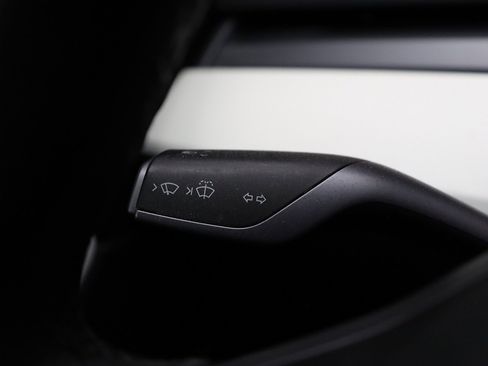 Used 2021 Tesla Model Y Long Range image 54