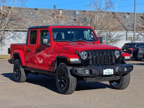 Used 2022 Jeep Gladiator Willys image 7