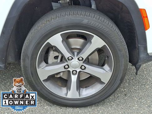 Used 2023 Jeep Grand Cherokee L Limited image 8