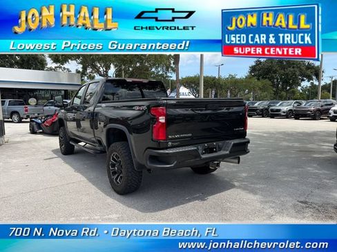 Used 2021 Chevrolet Silverado 2500 Custom w/ Custom Value Package AWD/4WD image 8