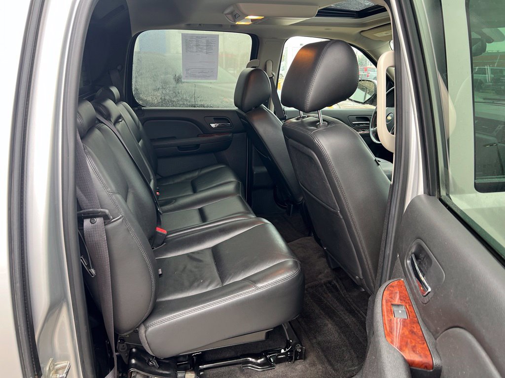 Used 2012 Chevrolet Avalanche LTZ AWD/4WD image 13