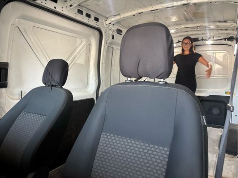 Used 2024 Ford Transit 250 148 Medium Roof RWD image 28