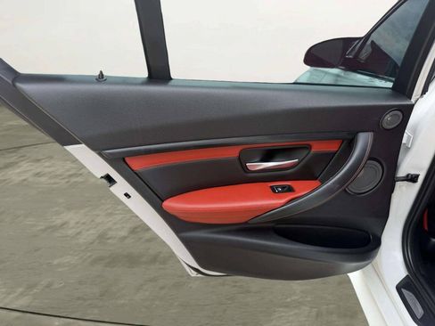 Used 2018 BMW M3 RWD image 19