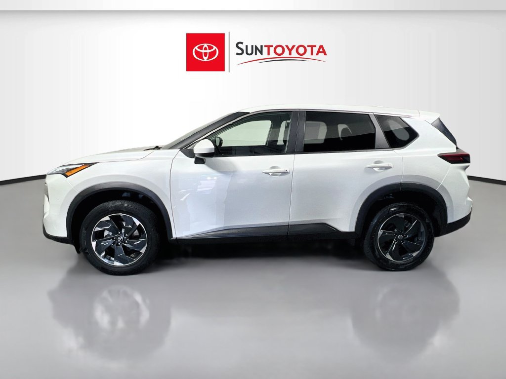 Used 2024 Nissan Rogue SV AWD/4WD image 7