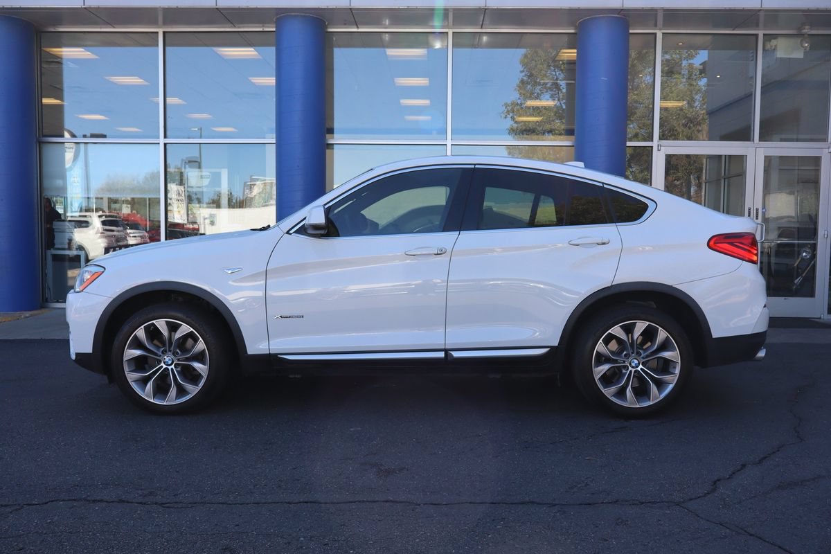 Used 2018 BMW X4 xDrive28i AWD/4WD image 2