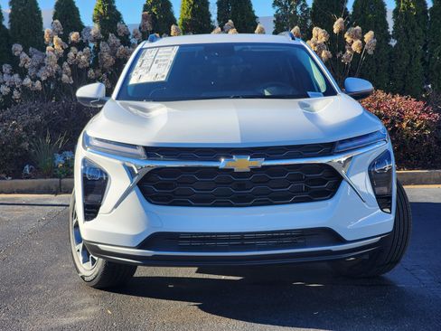 New 2026 Chevrolet Trax LT image 5