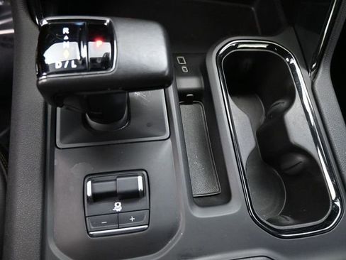 Used 2022 GMC Sierra 1500 AT4 w/ AT4 Preferred Package image 15