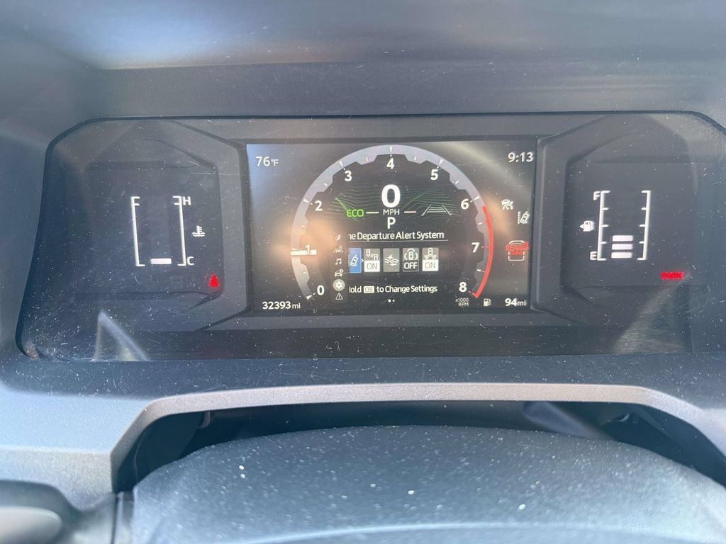 Certified 2025 Toyota 4Runner SR5 AWD/4WD image 13