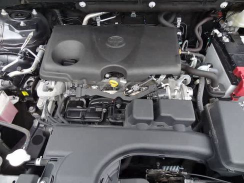 Certified 2025 Toyota RAV4 XLE FWD image 34