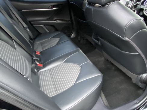 Certified 2022 Toyota Camry SE image 12