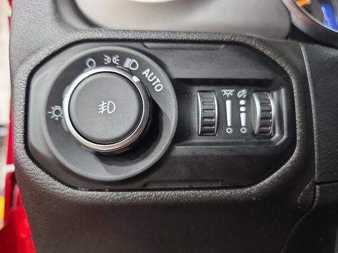 Used 2021 Jeep Wrangler Sport AWD/4WD image 25