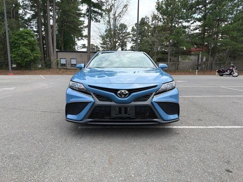 Used 2024 Toyota Camry SE w/ Blackout Package (TMS) FWD image 3