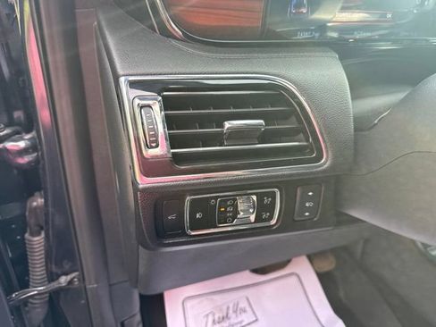 Used 2024 Lincoln Navigator Premiere AWD/4WD image 8
