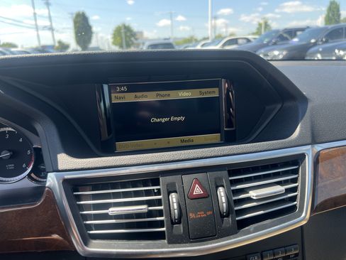 Used 2011 Mercedes-Benz E 350 BlueTEC Sedan image 29