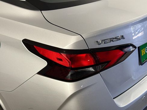 Used 2021 Nissan Versa SV image 36