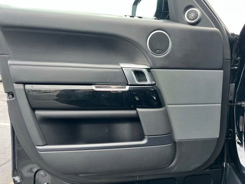 Used 2022 Land Rover Range Rover Sport SVR image 16