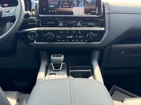 New 2026 Nissan Pathfinder SL AWD/4WD image 25
