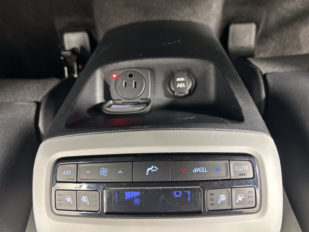 Used 2024 Hyundai Palisade SEL w/ Premium Package AWD/4WD image 18