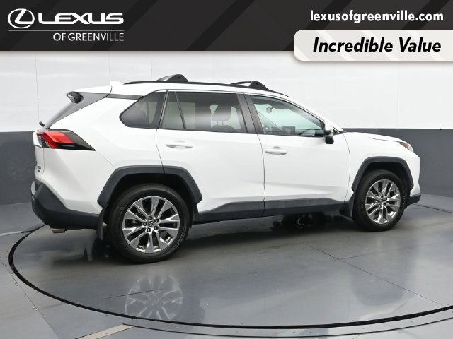 Used 2019 Toyota RAV4 XLE Premium w/ Cold Weather Package AWD/4WD image 9
