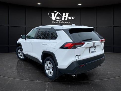 Used 2021 Toyota RAV4 XLE w/ Convenience Package AWD/4WD image 5