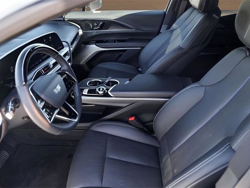 Used 2024 Cadillac Lyriq Sport image 7