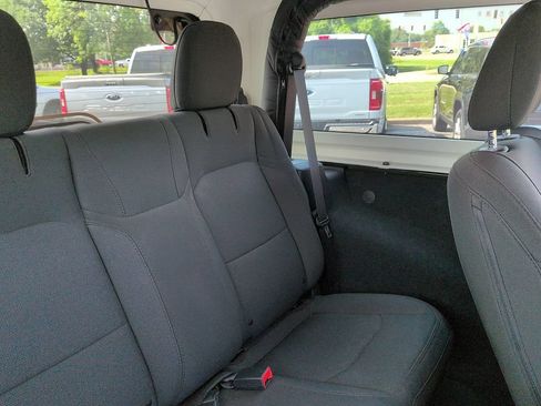 Used 2021 Jeep Wrangler Sport AWD/4WD image 8