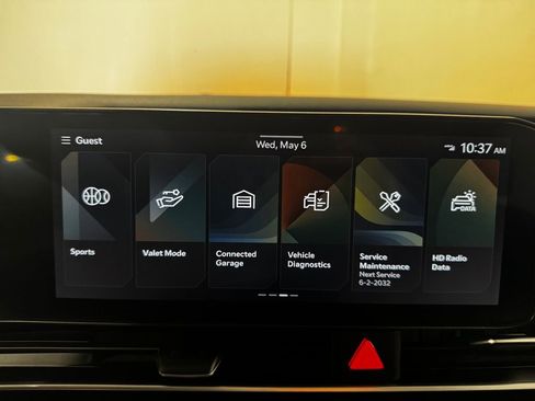 Used 2025 Kia Carnival FWD image 31