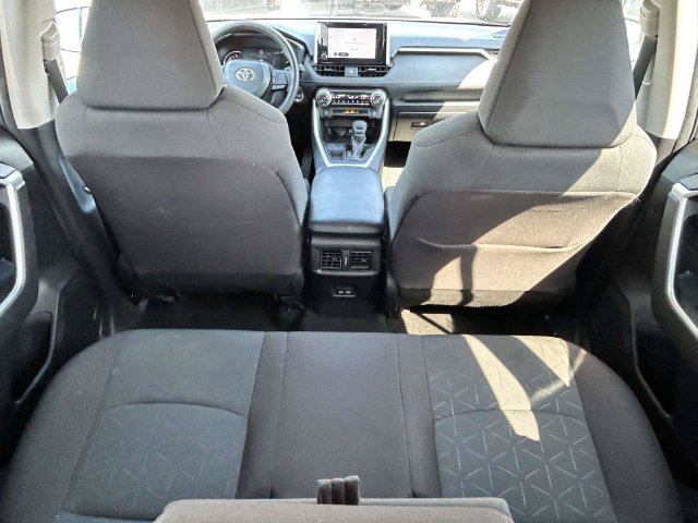 Used 2024 Toyota RAV4 XLE FWD image 28