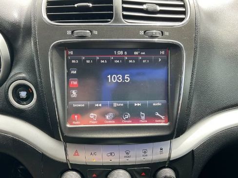Used 2019 Dodge Journey SE w/ Premium Group AWD/4WD image 17