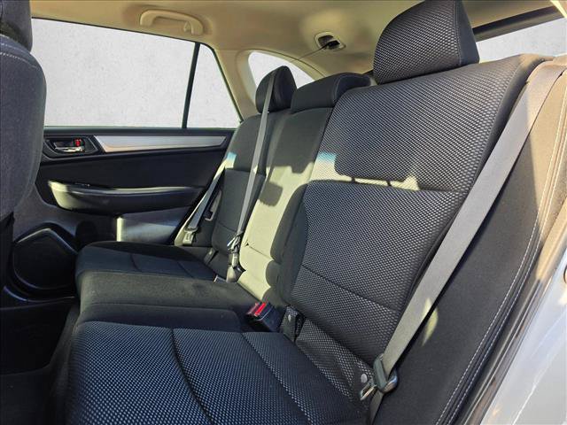 Used 2019 Subaru Outback 2.5i Premium AWD/4WD image 18