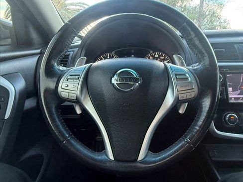 Used 2018 Nissan Altima 2.5 SR w/ SR Midnight Edition image 18