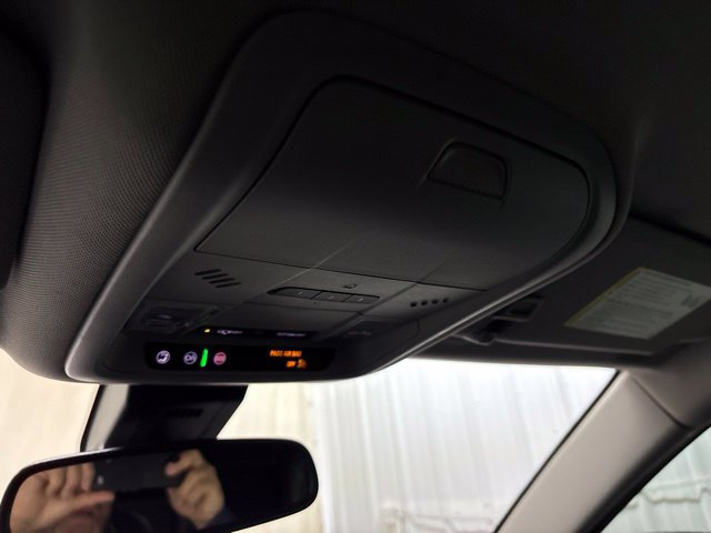 Used 2021 Chevrolet Equinox LT FWD image 33